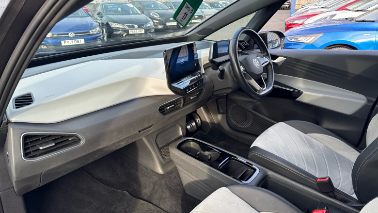 Volkswagen ID.3 150kW Family Pro Performance 58kWh 5dr Auto Electric Hatchback